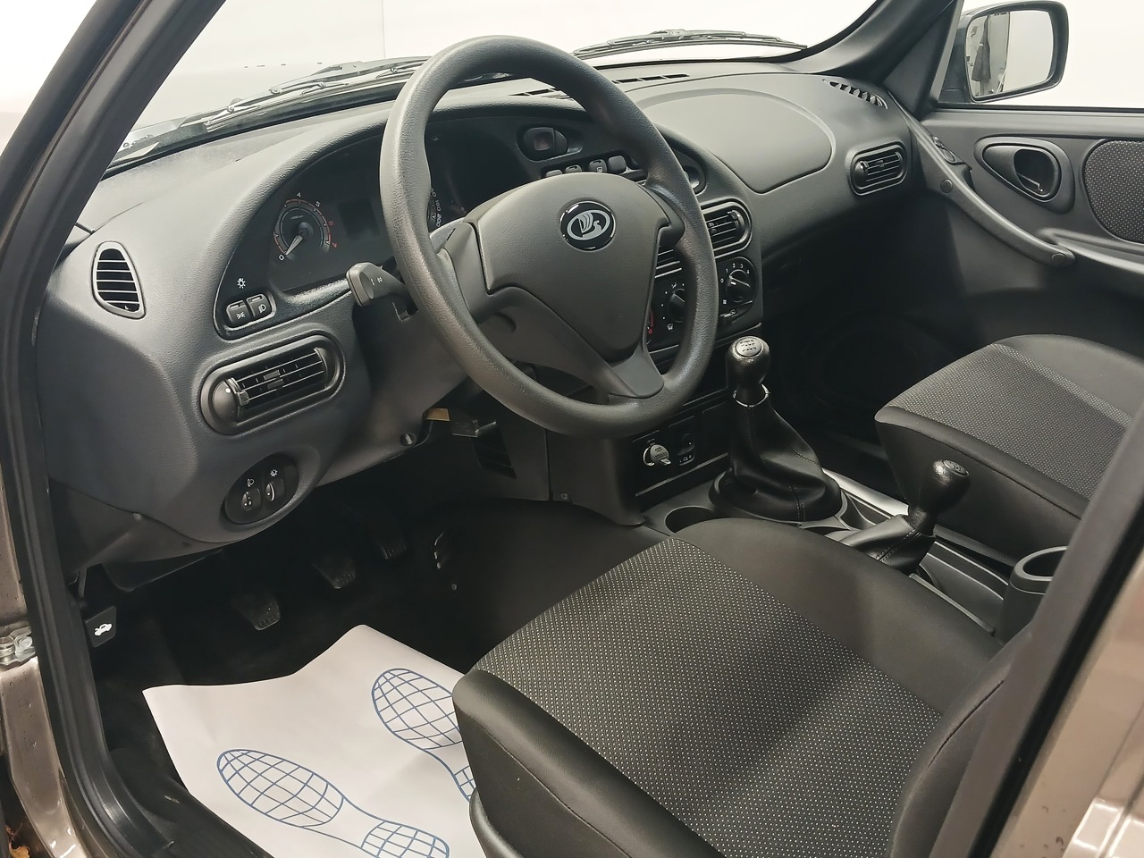 Легковой автотранспорт - LADA Niva Travel 1.7 MT (83 л.с.) 4WD