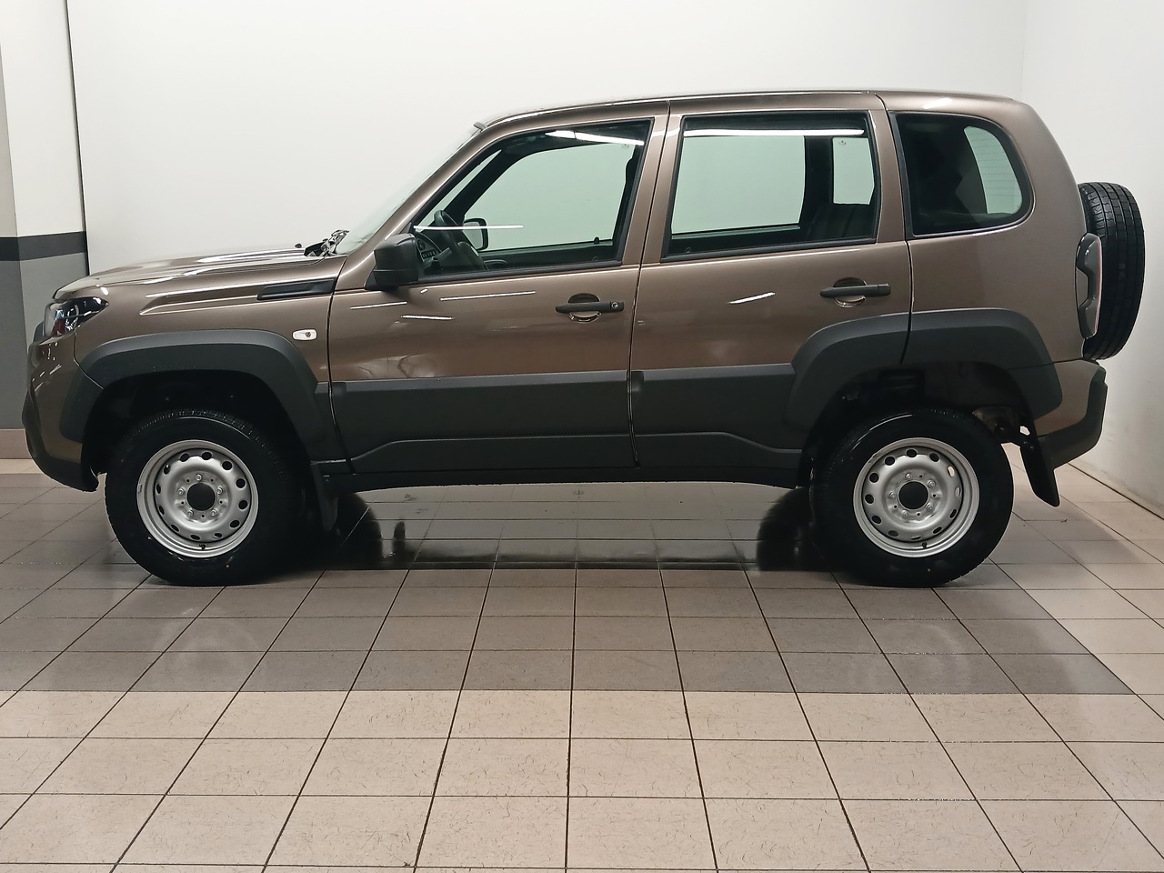 Легковой автотранспорт - LADA Niva Travel 1.7 MT (83 л.с.) 4WD