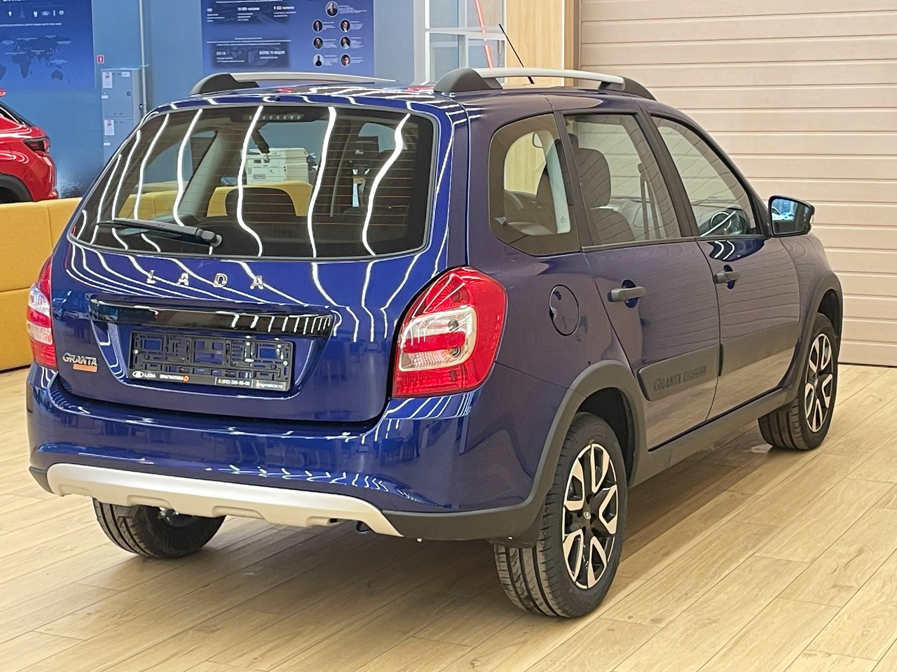 Легковой автотранспорт - LADA Granta Cross 1.6 MT (106 л.с.)