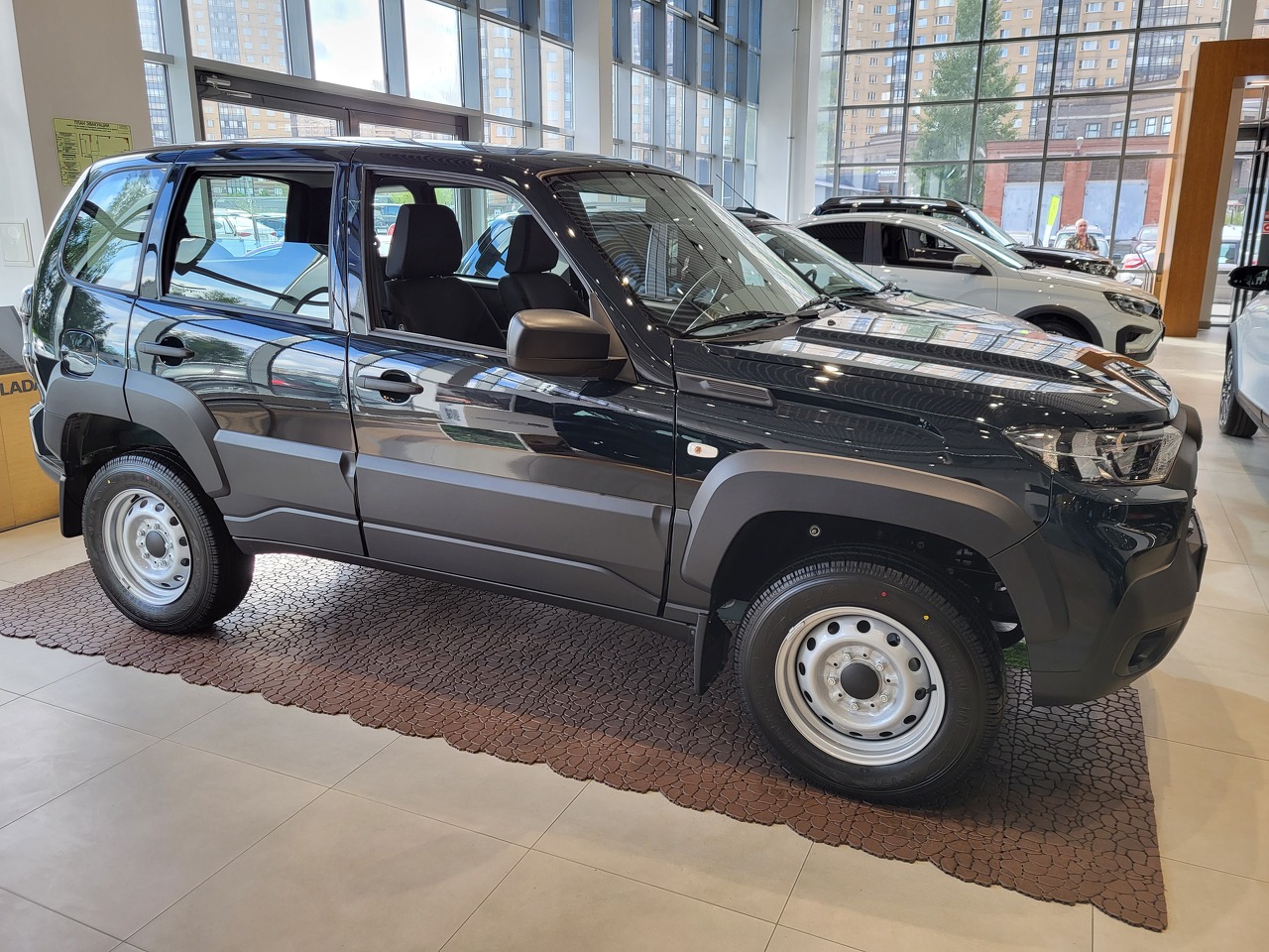 Легковой автотранспорт - Niva 1.7 MT (80 л.с.) 4WD