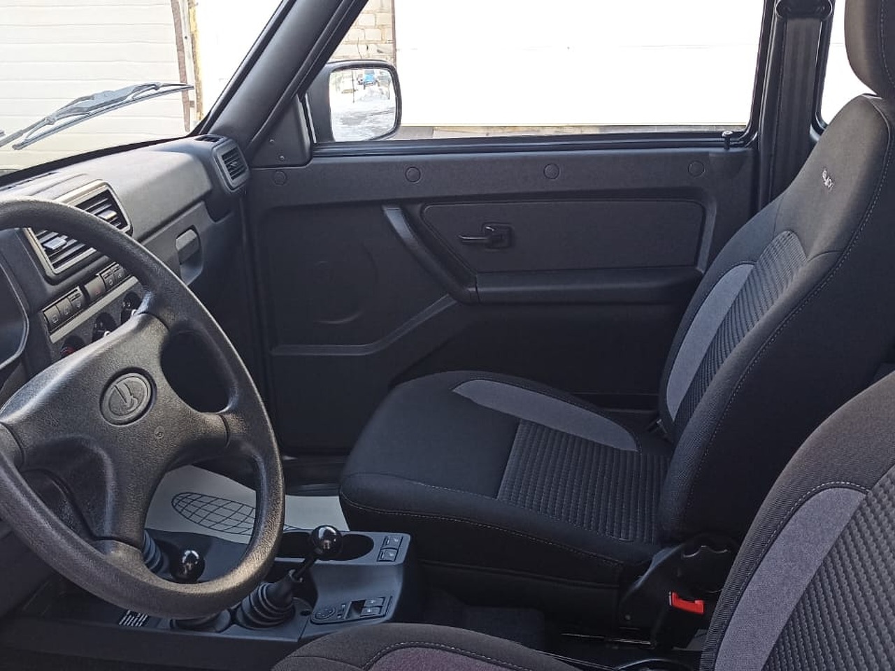 Легковой автотранспорт - Niva Legend 1.7 MT (83 л.с.) 4WD