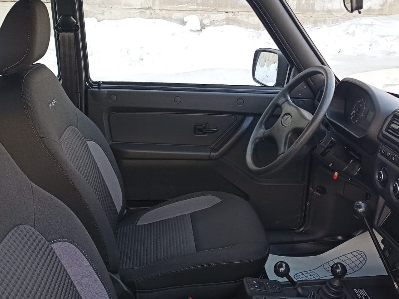 Легковой автотранспорт - Niva Legend 1.7 MT (83 л.с.) 4WD
