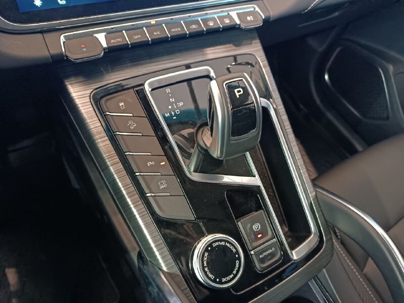 Легковой автотранспорт - GEELY Atlas Pro 