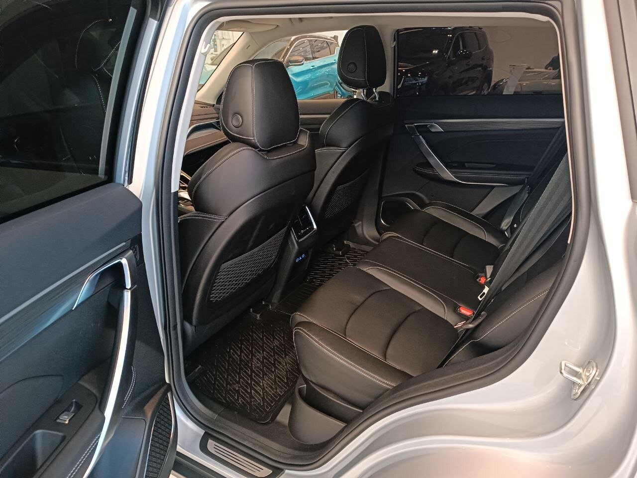 Легковой автотранспорт - GEELY Atlas Pro 