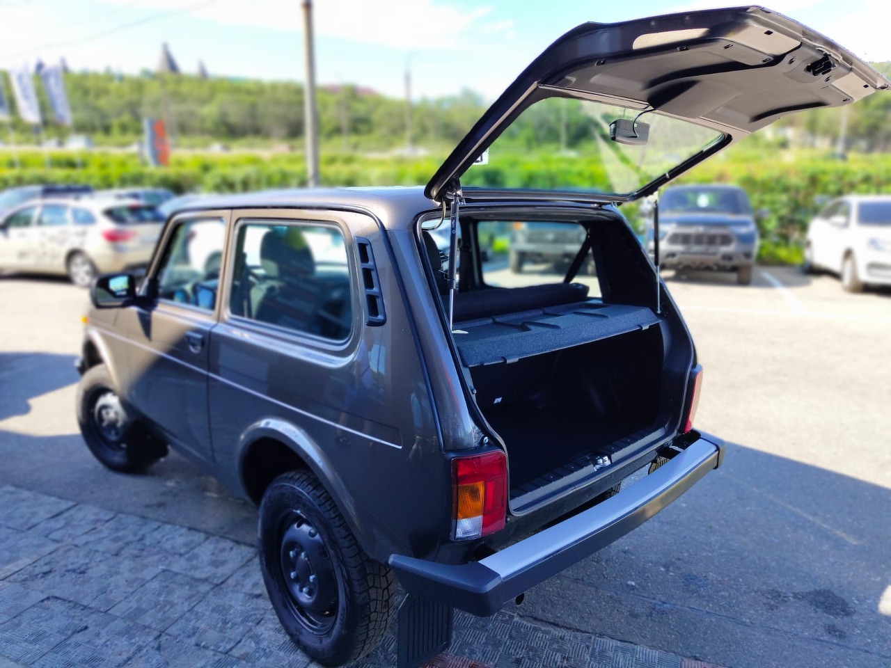 Легковой автотранспорт - LADA Niva Legend 1.7 MT (83 л.с.) 4WD