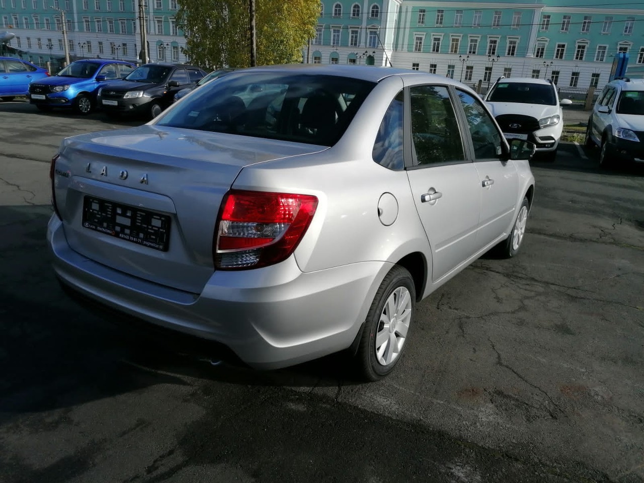 Легковой автотранспорт - Granta 1.6 MT (90 л.с.)