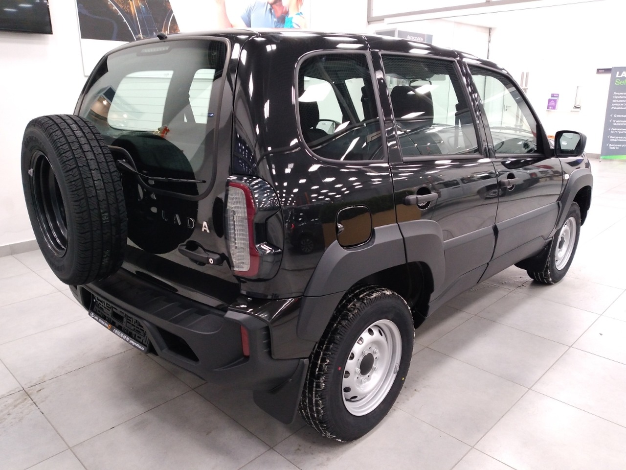Легковой автотранспорт - Niva 1.7 MT (80 л.с.) 4WD