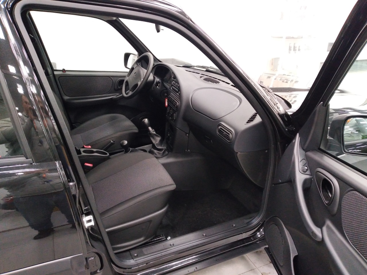 Легковой автотранспорт - Niva 1.7 MT (80 л.с.) 4WD