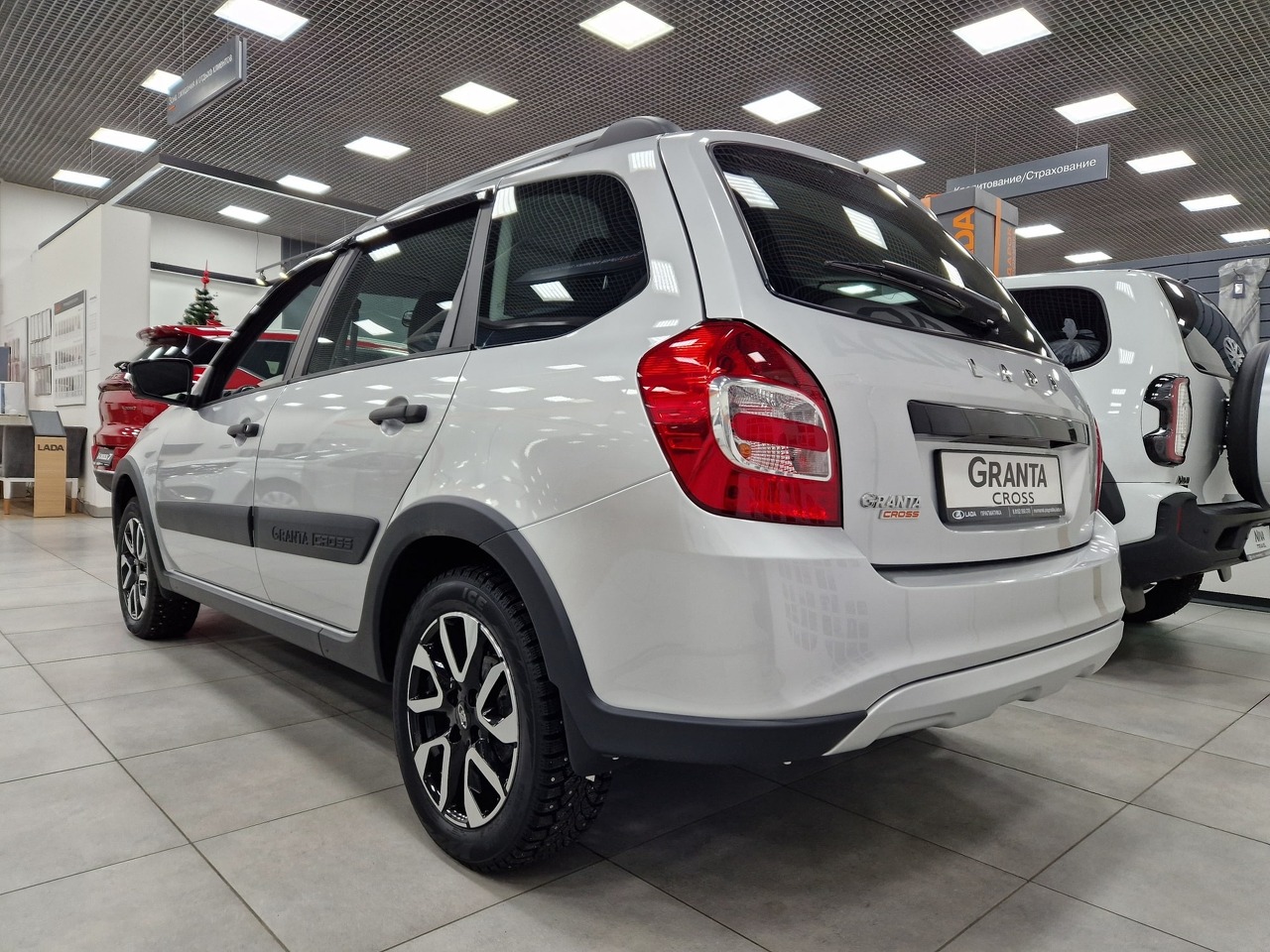 Легковой автотранспорт - LADA Granta Cross 1.6 MT (106 л.с.)