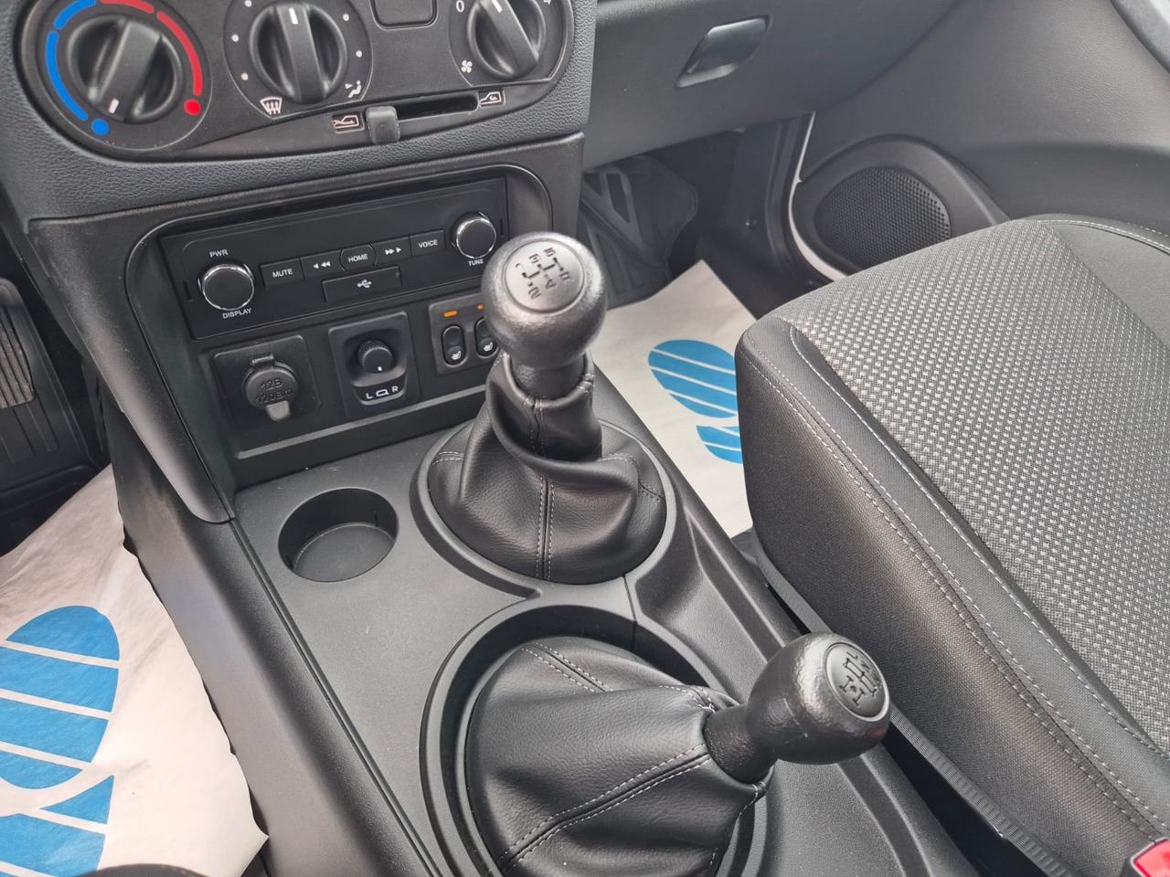 Легковой автотранспорт - LADA Niva Travel 1.7 MT (83 л.с.) 4WD