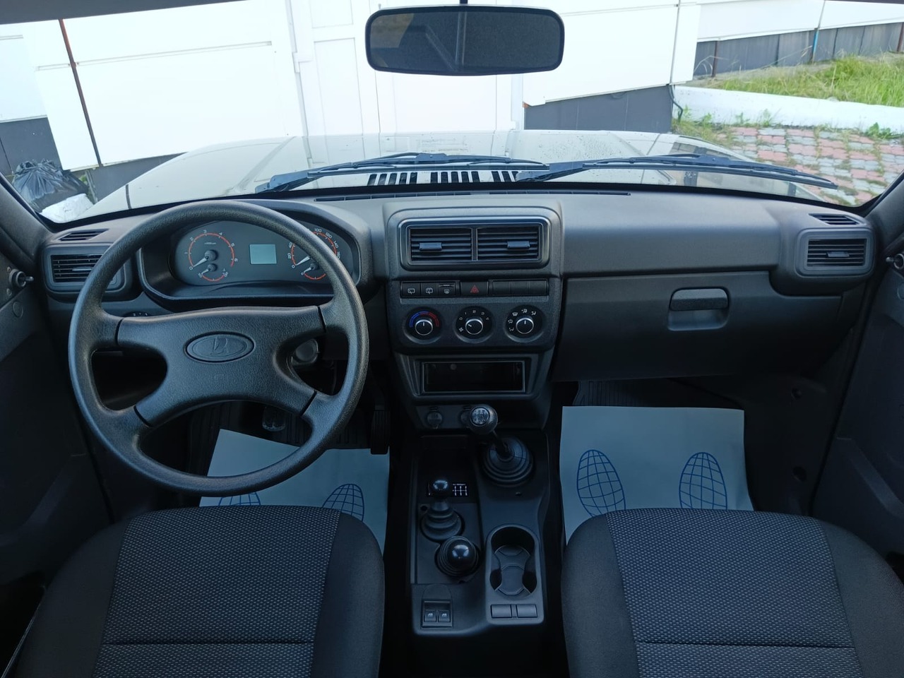 Легковой автотранспорт - LADA Niva Legend 1.7 MT (83 л.с.) 4WD