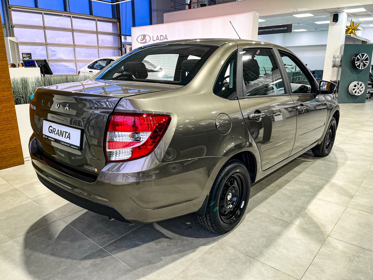 Легковой автотранспорт - Granta 1.6 MT (90 л.с.)
