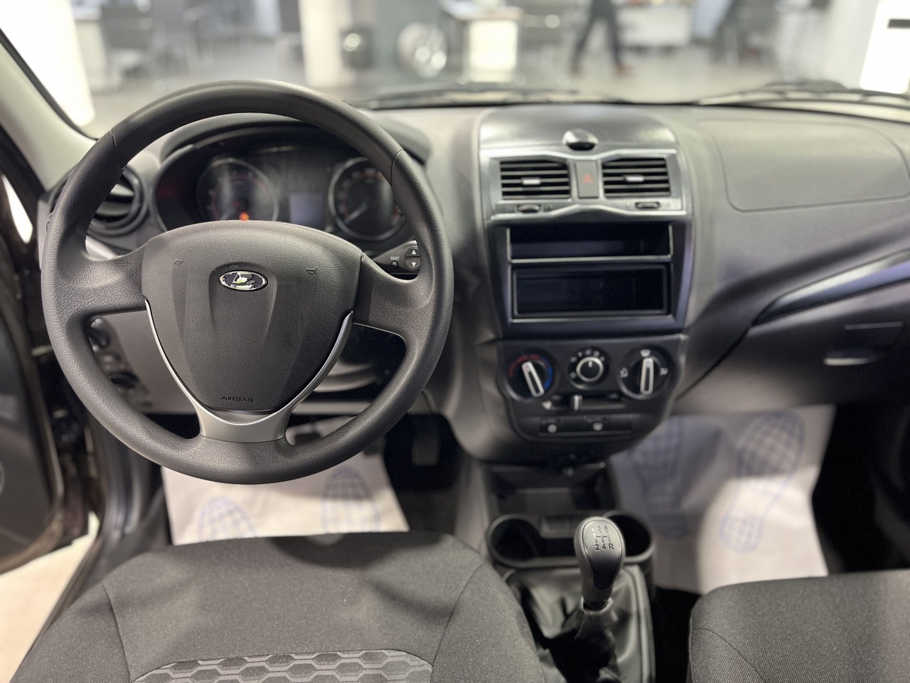 Легковой автотранспорт - Granta 1.6 MT (90 л.с.)