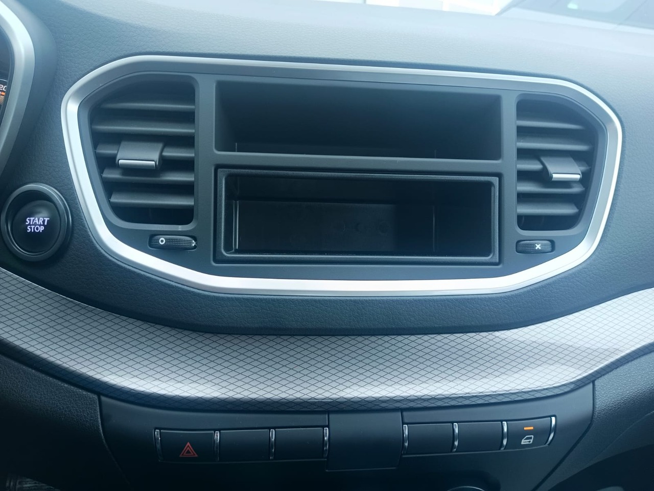 Легковой автотранспорт - Vesta SW 1.8 CVT (122 л.с.)