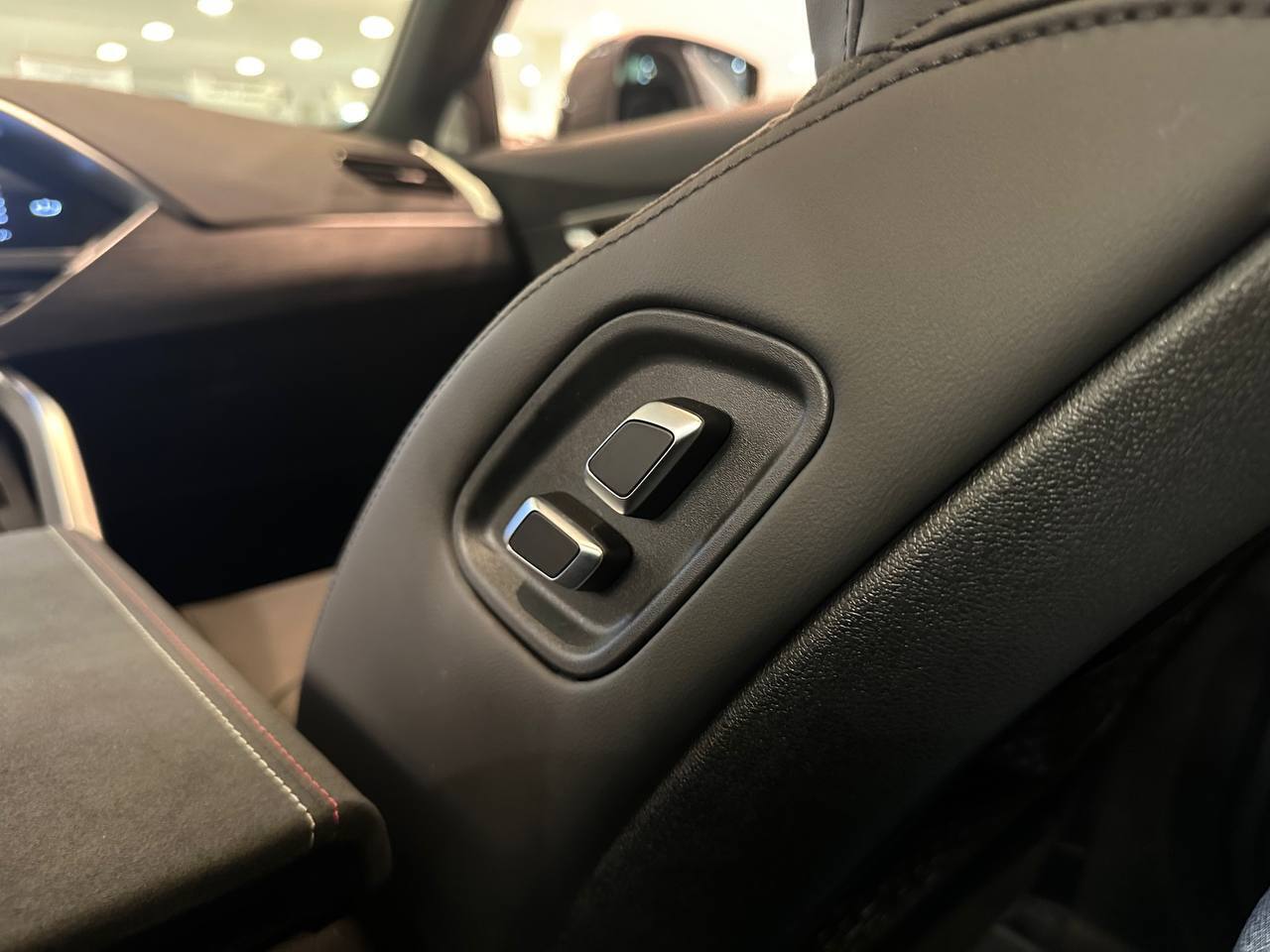 Легковой автотранспорт - GEELY Tugella 