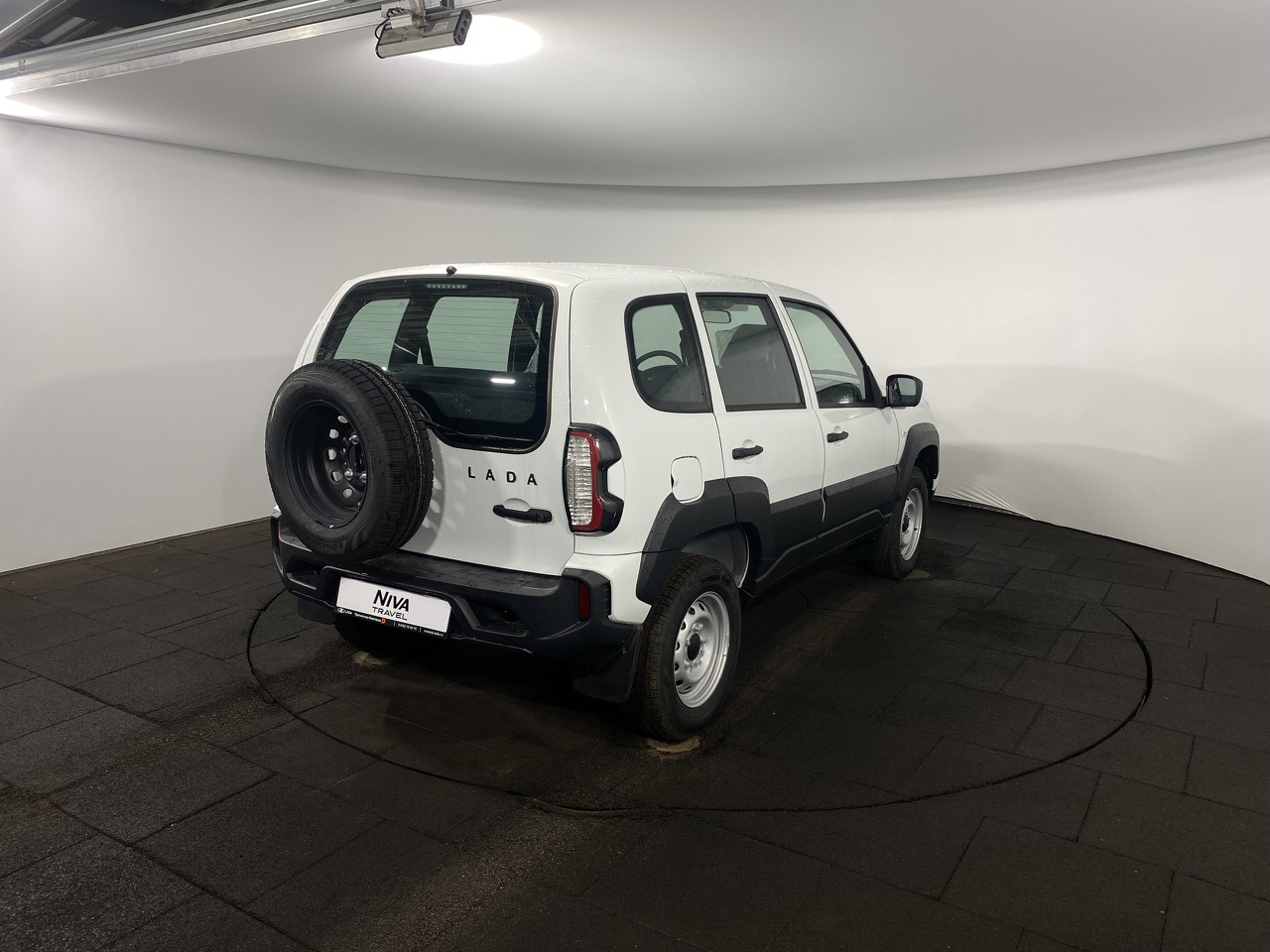 Легковой автотранспорт - LADA Niva Travel 1.7 MT (83 л.с.) 4WD