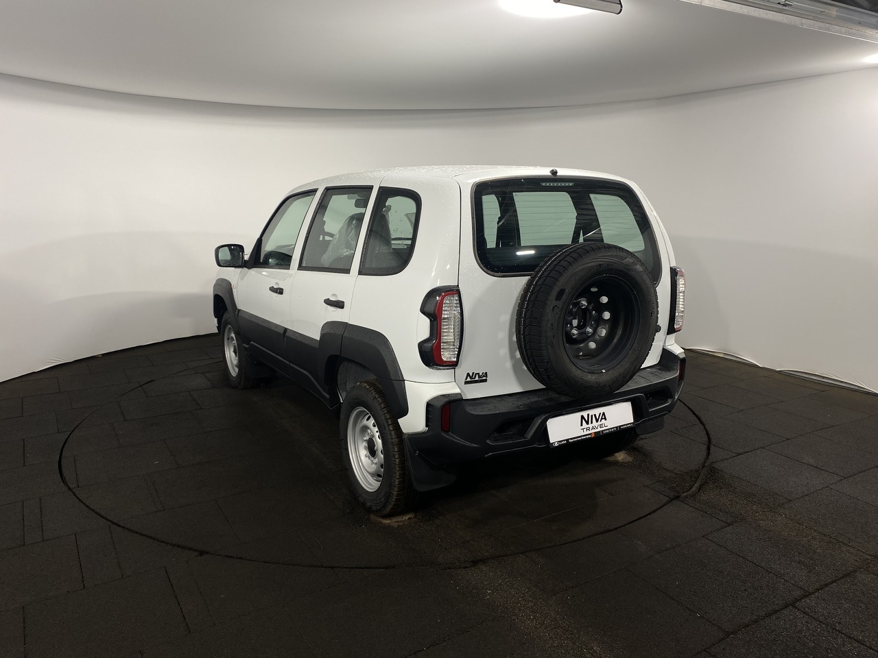 Легковой автотранспорт - LADA Niva Travel 1.7 MT (83 л.с.) 4WD