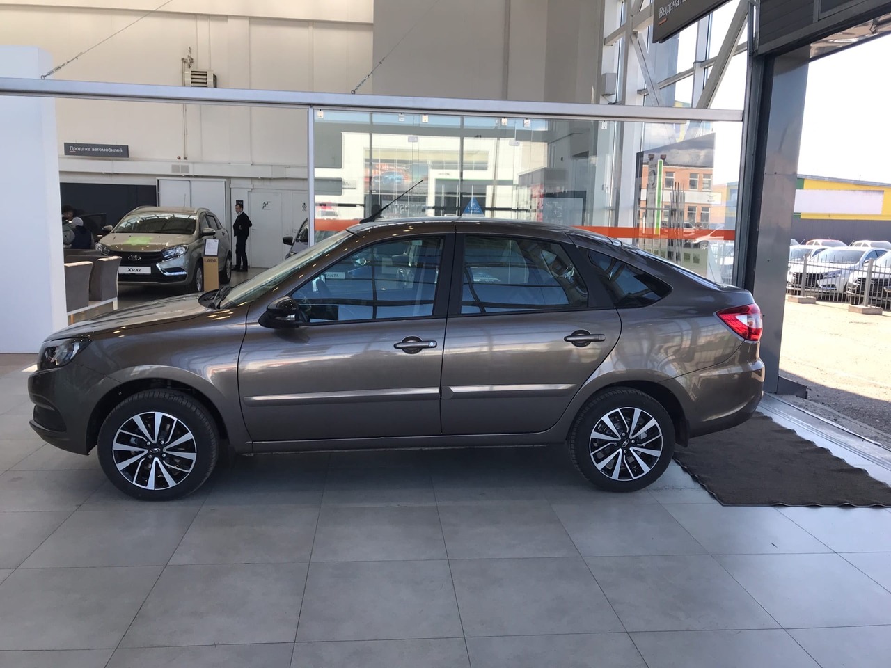Легковой автотранспорт - LADA Granta 1.6 MT (90 л.с.)