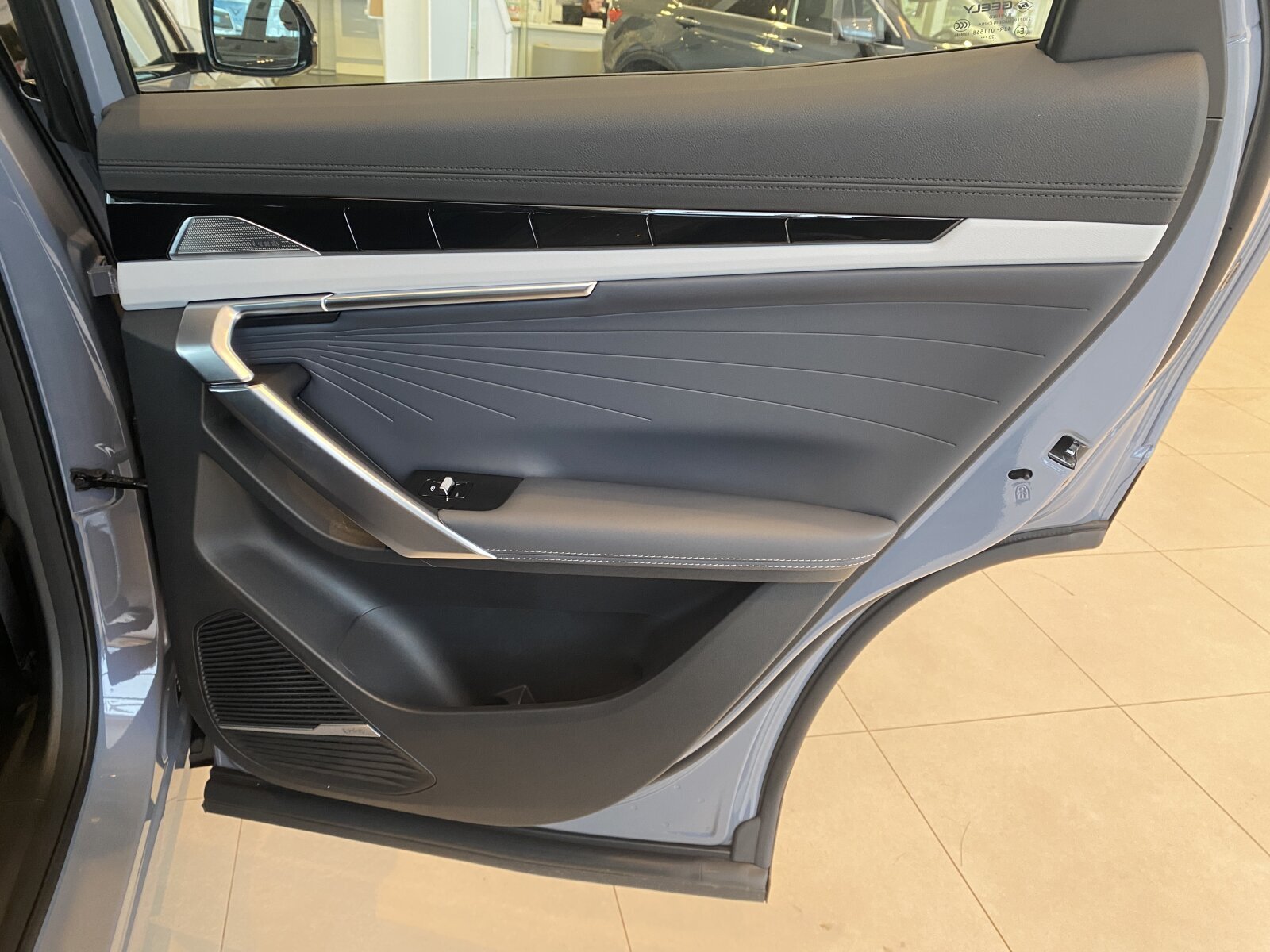 Легковой автотранспорт - GEELY Atlas 
