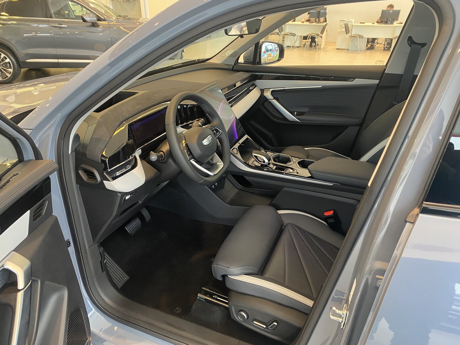 Легковой автотранспорт - GEELY Atlas 