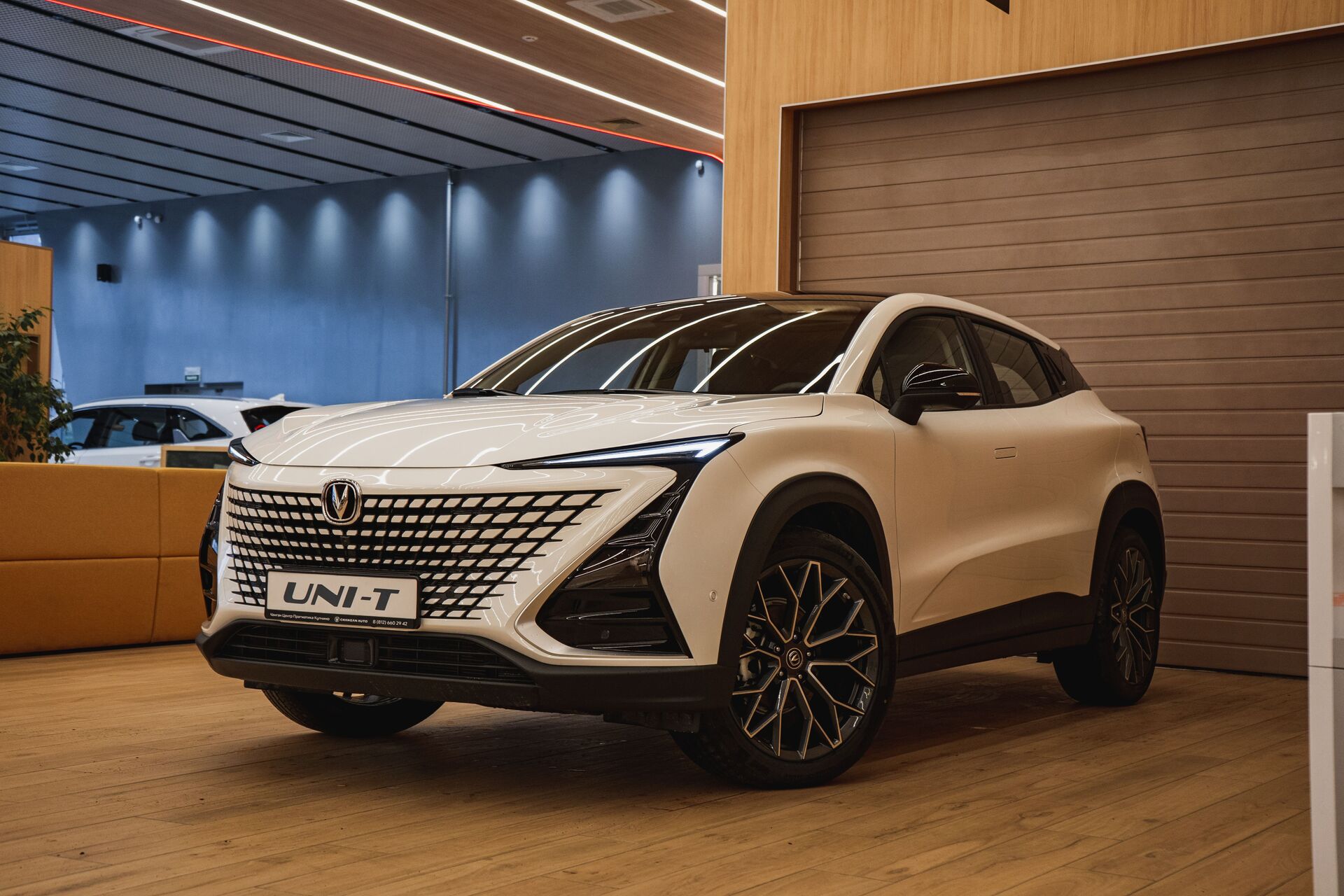 Легковой автотранспорт - CHANGAN UNI-T 1.5 AMT (167 л.с.)