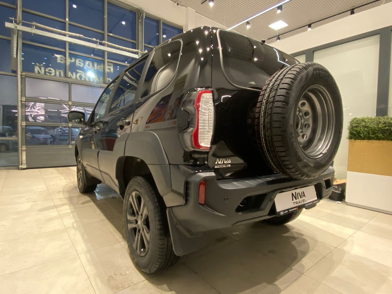 Легковой автотранспорт - LADA Niva Travel 1.7 MT (83 л.с.) 4WD