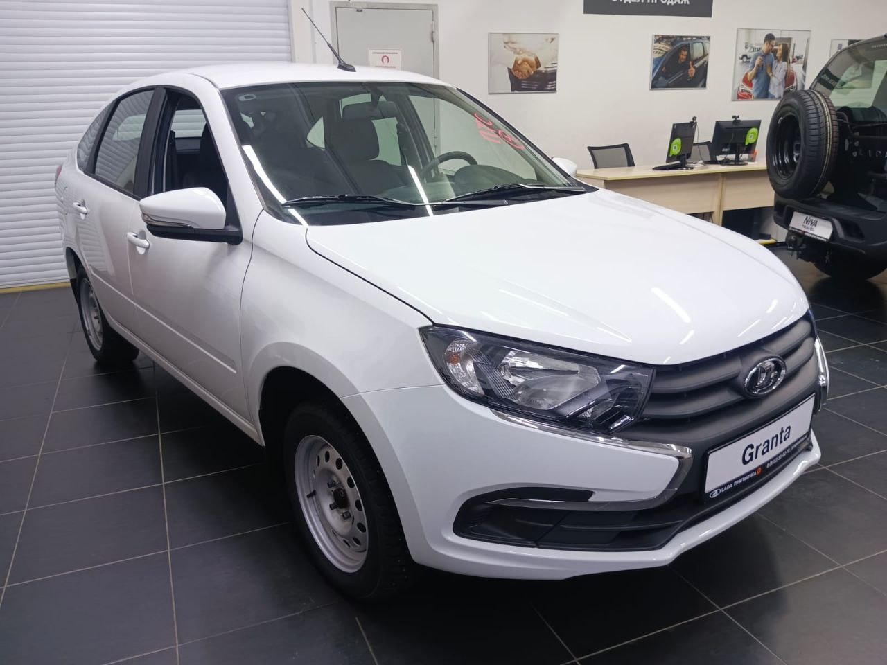 Легковой автотранспорт - LADA Granta 1.6 MT (90 л.с.)