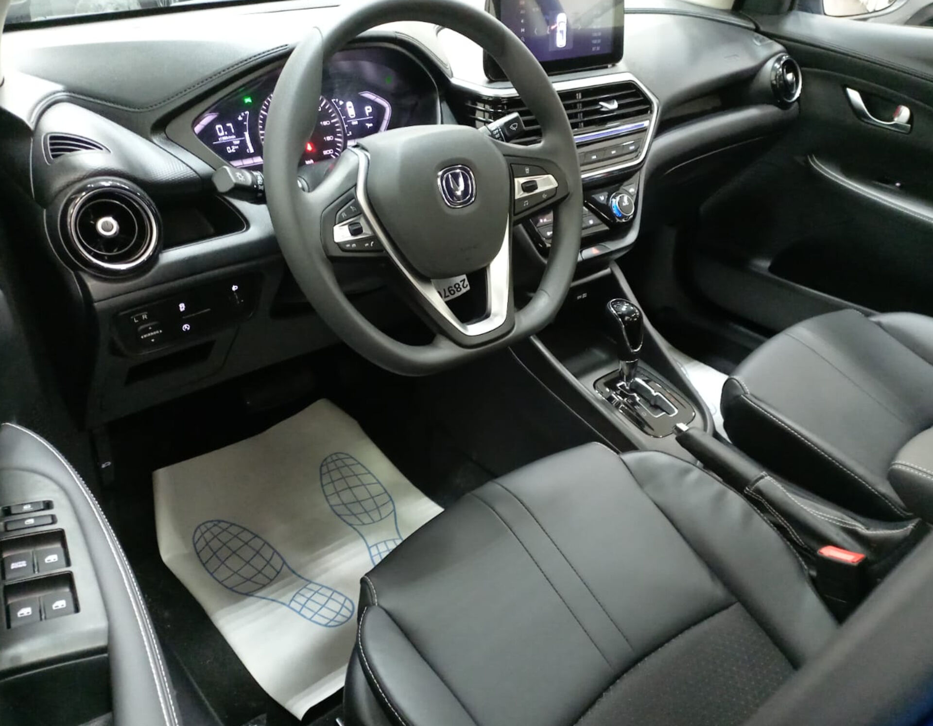 Легковой автотранспорт - CHANGAN Alsvin 1.5 AMT (98 л.с.)