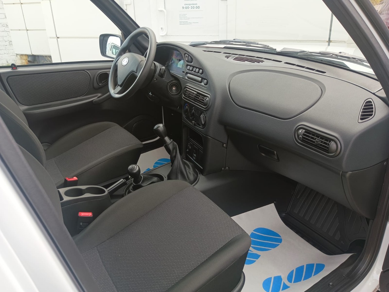 Легковой автотранспорт - LADA Niva Travel 1.7 MT (83 л.с.) 4WD