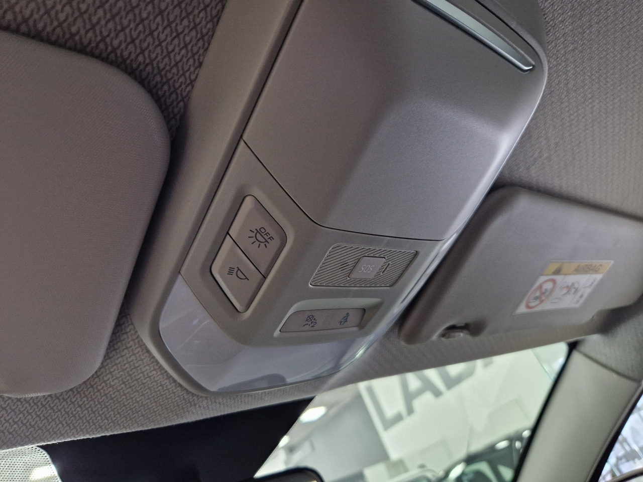 Легковой автотранспорт - Vesta SW Cross 1.8 CVT (122 л.с.)
