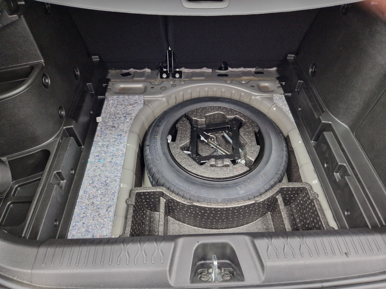 Легковой автотранспорт - Vesta SW Cross 1.8 CVT (122 л.с.)