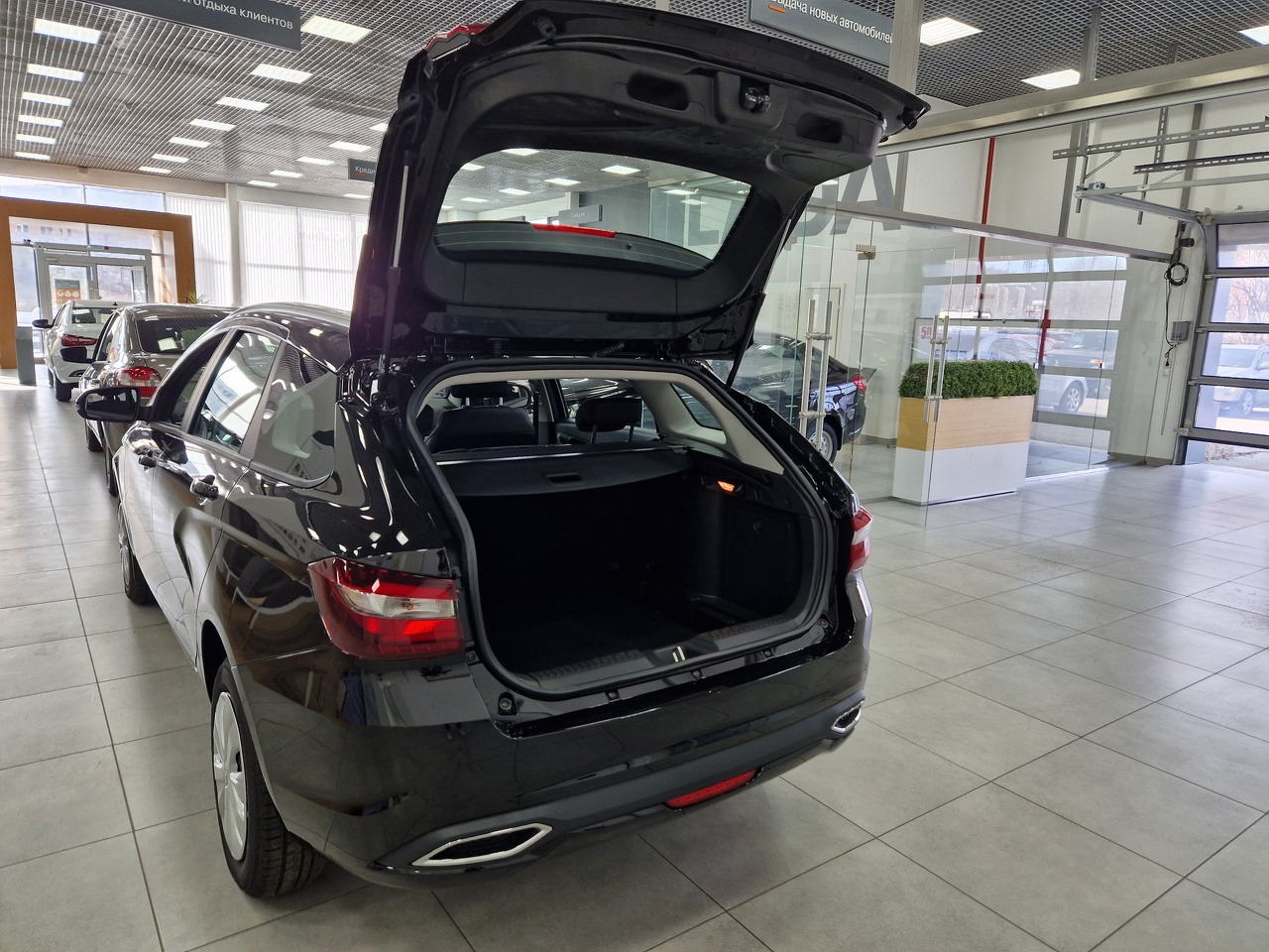 Легковой автотранспорт - Vesta SW Cross 1.8 CVT (122 л.с.)