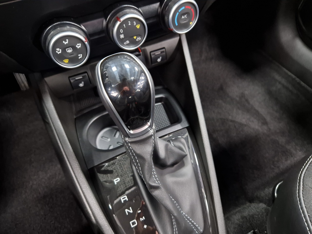 Легковой автотранспорт - Vesta SW Cross 1.8 CVT (122 л.с.)