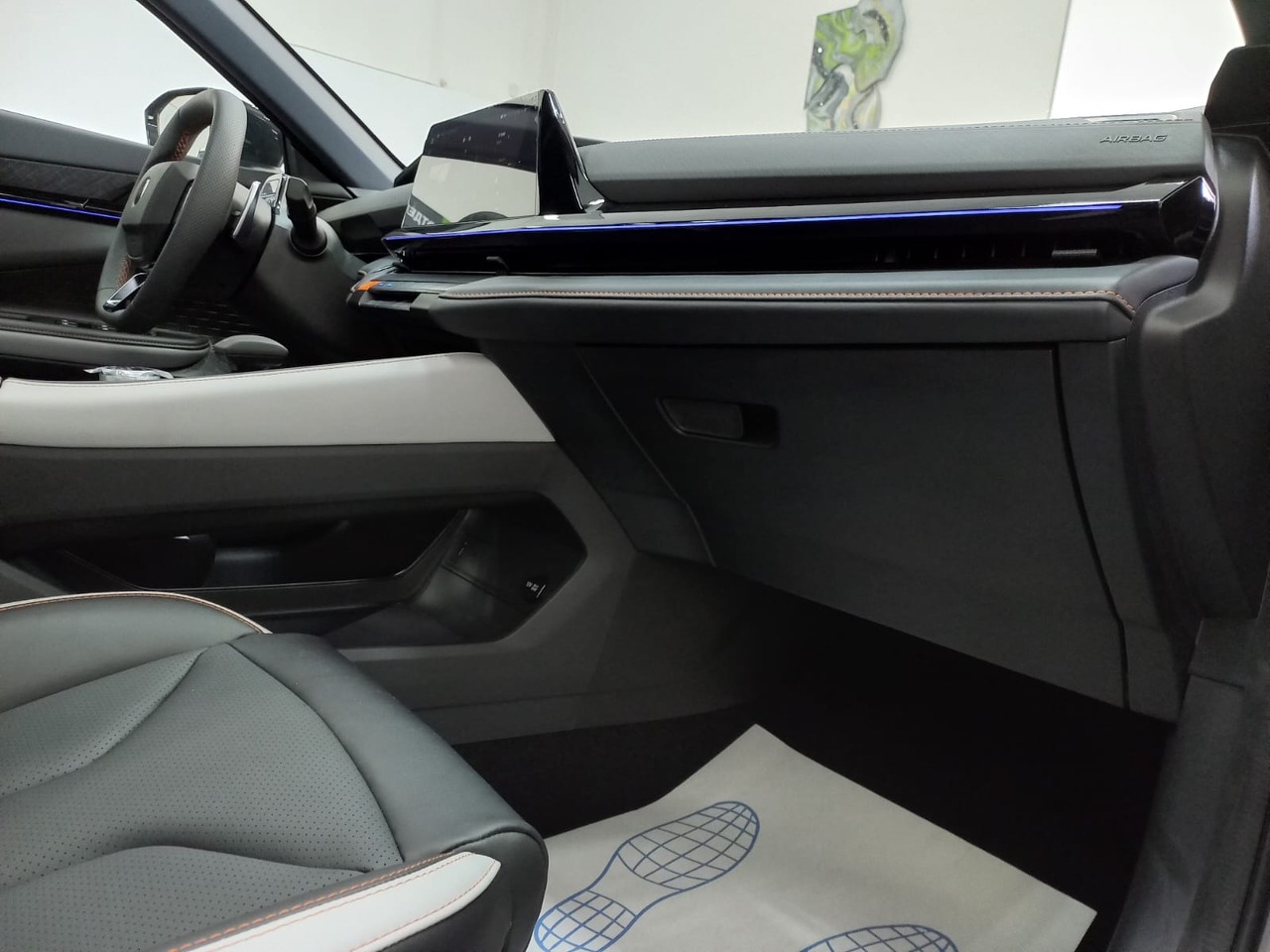 Легковой автотранспорт - Vesta SW Cross 1.8 CVT (122 л.с.)