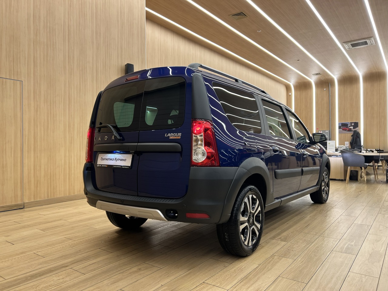 Легковой автотранспорт - LADA Largus Cross 1.6 MT (106 л.с.)