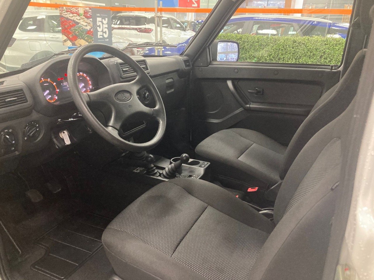 Легковой автотранспорт - LADA Niva Legend 1.7 MT (83 л.с.) 4WD