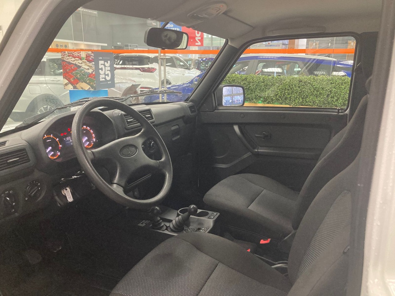 Легковой автотранспорт - LADA Niva Legend 1.7 MT (83 л.с.) 4WD