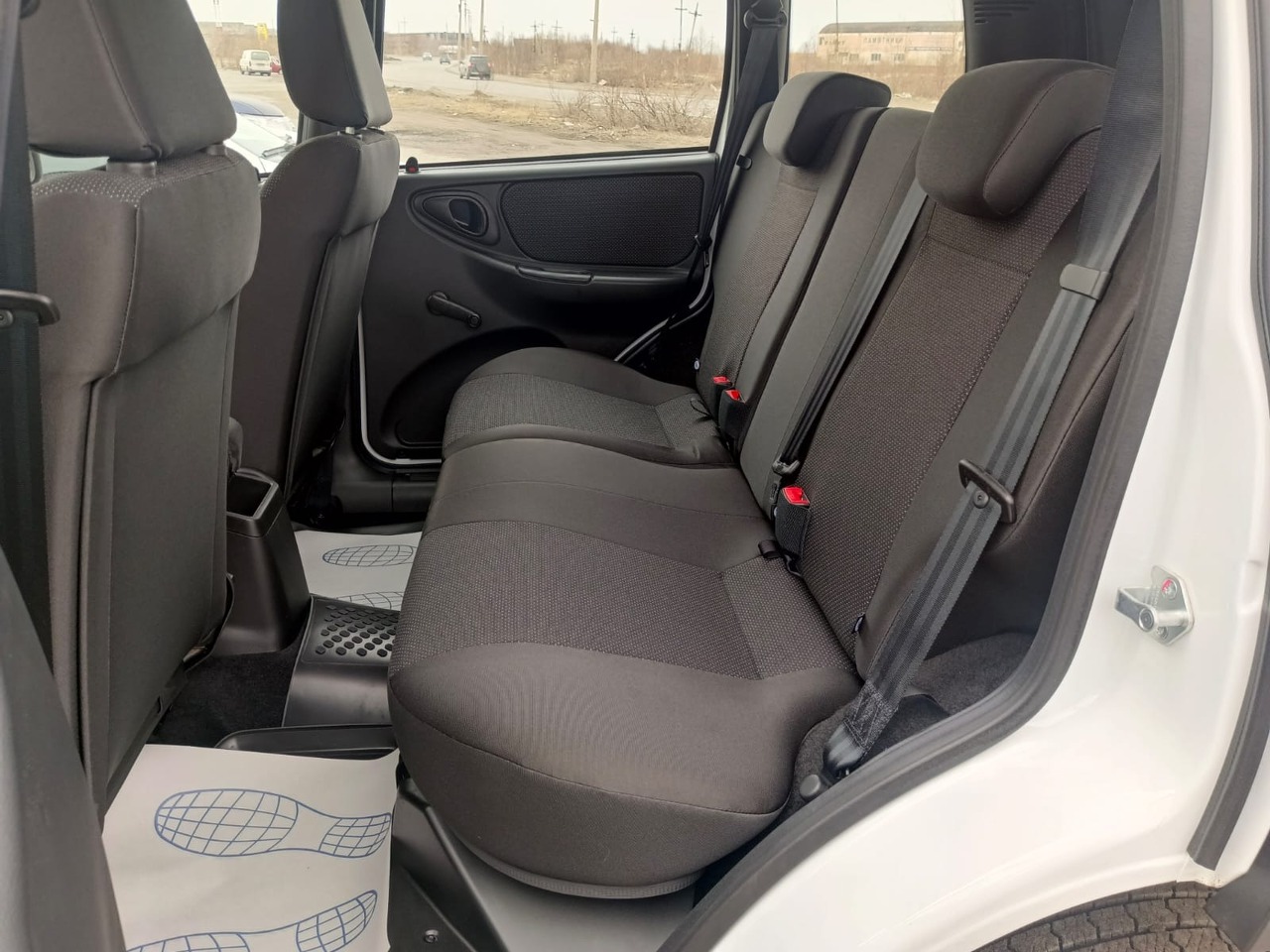 Легковой автотранспорт - Niva 1.7 MT (80 л.с.) 4WD