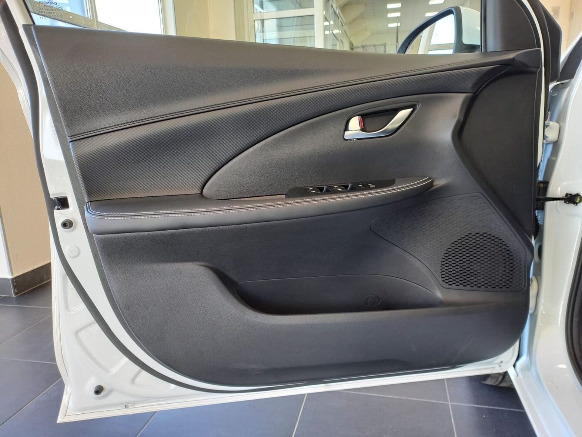 Легковой автотранспорт - CHANGAN Alsvin 1.5 AMT (98 л.с.)