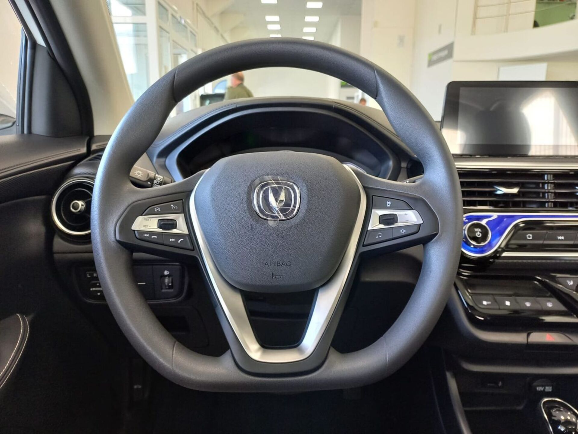 Легковой автотранспорт - CHANGAN Alsvin 1.5 AMT (98 л.с.)