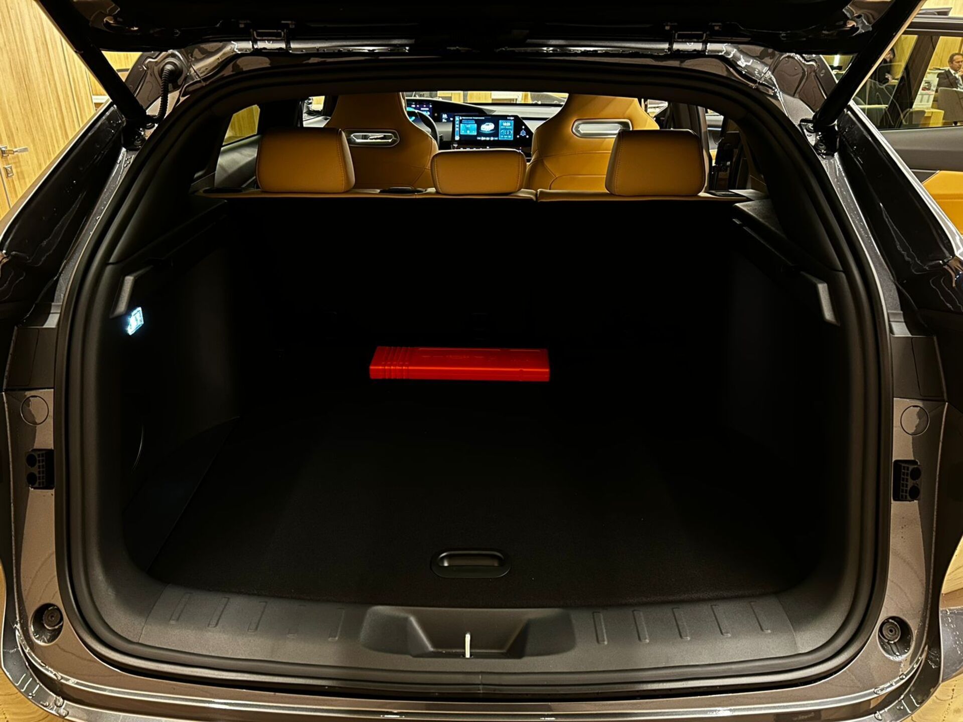 Легковой автотранспорт - CHANGAN UNI-K iDD 1.5hyb AMT (166 л.с.)