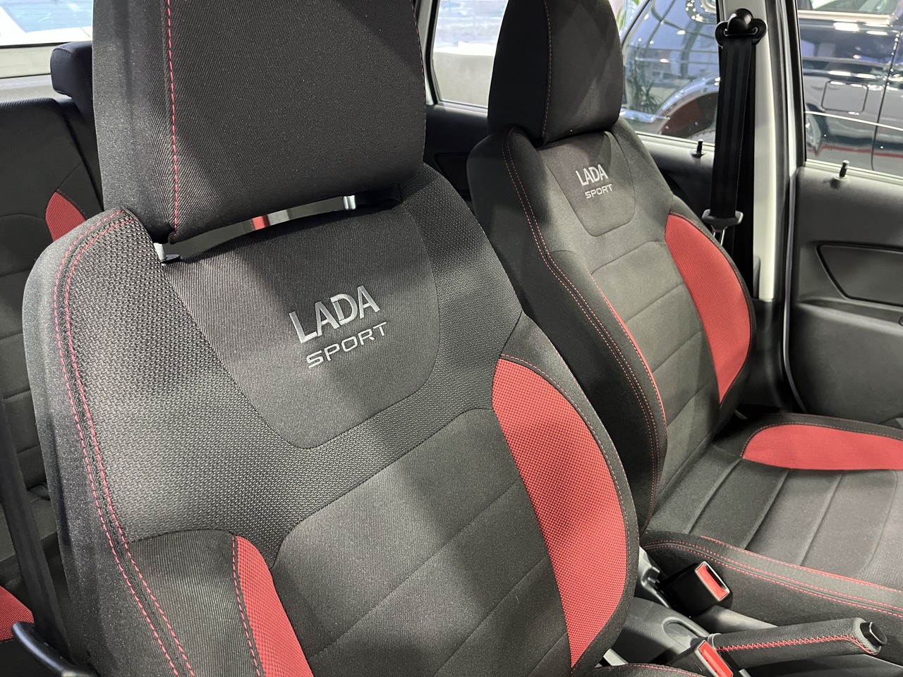Легковой автотранспорт - Granta Sport 1.6 MT (118 л.с.)