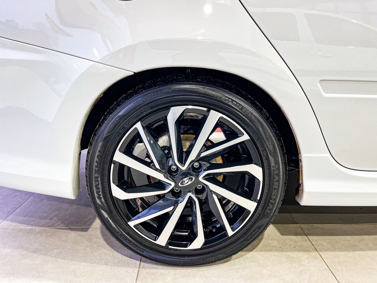Легковой автотранспорт - Granta Sport 1.6 MT (118 л.с.)