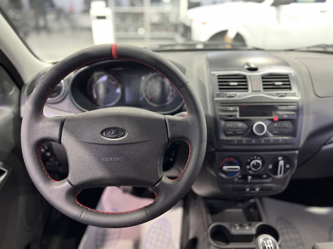 Легковой автотранспорт - Granta Sport 1.6 MT (118 л.с.)