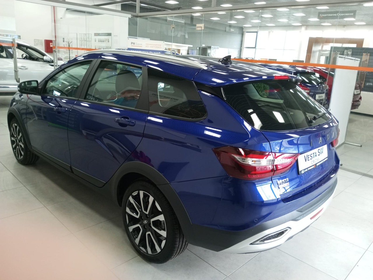 Легковой автотранспорт - LADA Vesta SW Cross 1.8 CVT (122 л.с.)