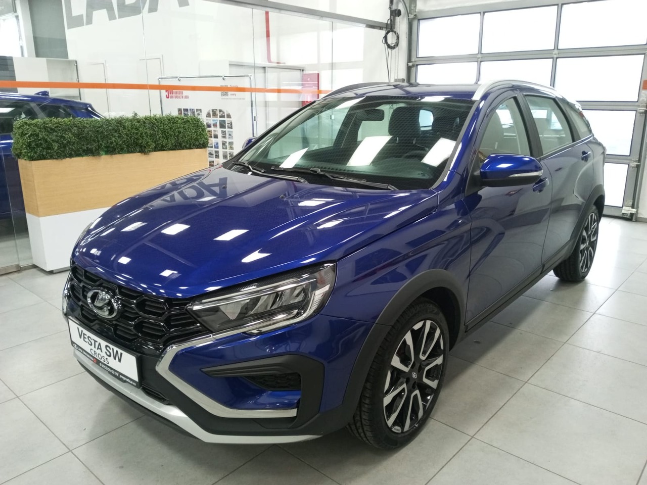 Легковой автотранспорт - LADA Vesta SW Cross 1.8 CVT (122 л.с.)