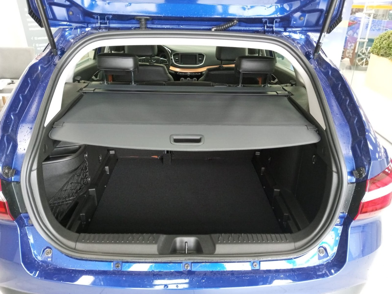 Легковой автотранспорт - LADA Vesta SW Cross 1.8 CVT (122 л.с.)