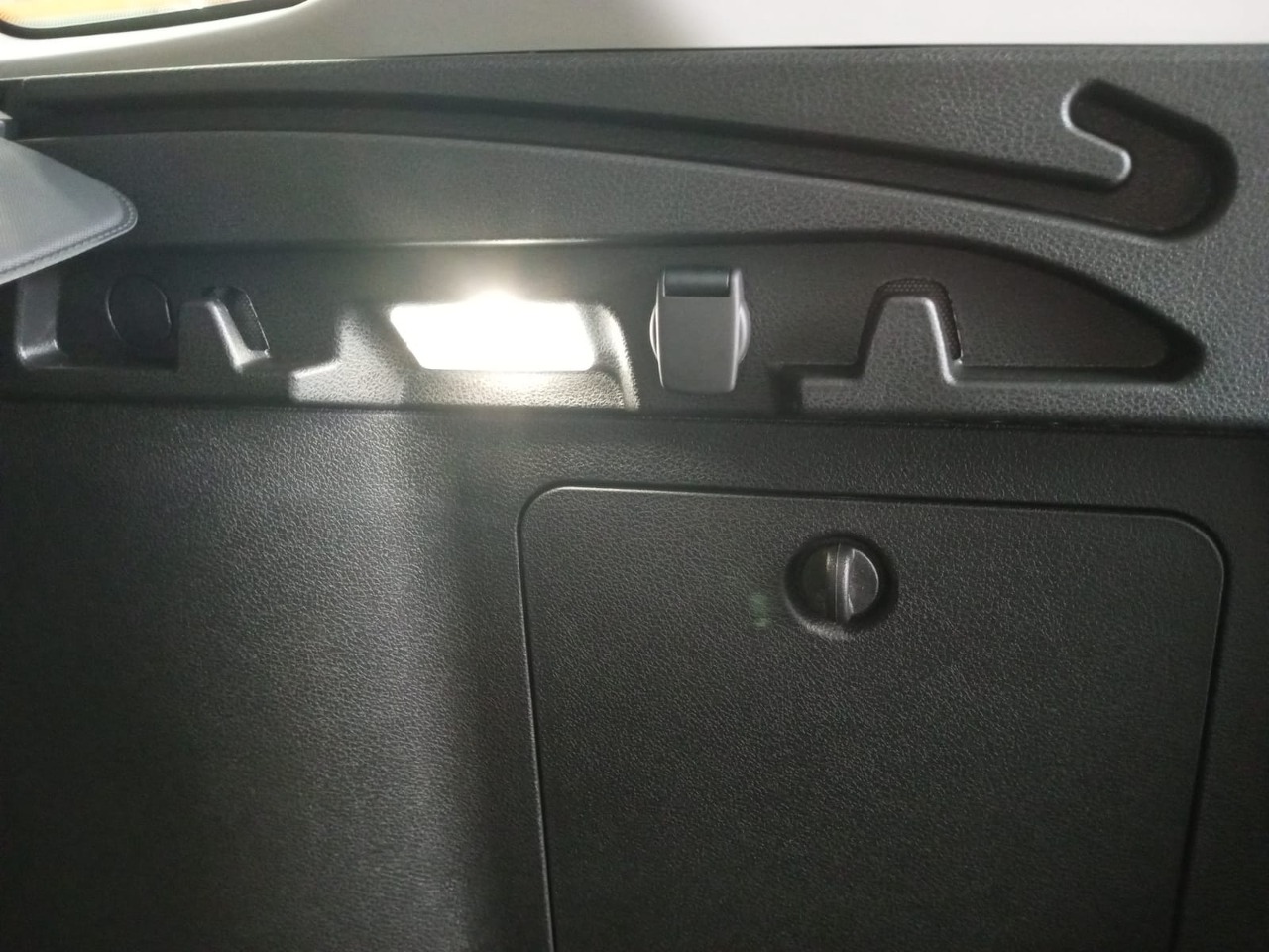 Легковой автотранспорт - LADA Vesta SW Cross 1.8 CVT (122 л.с.)