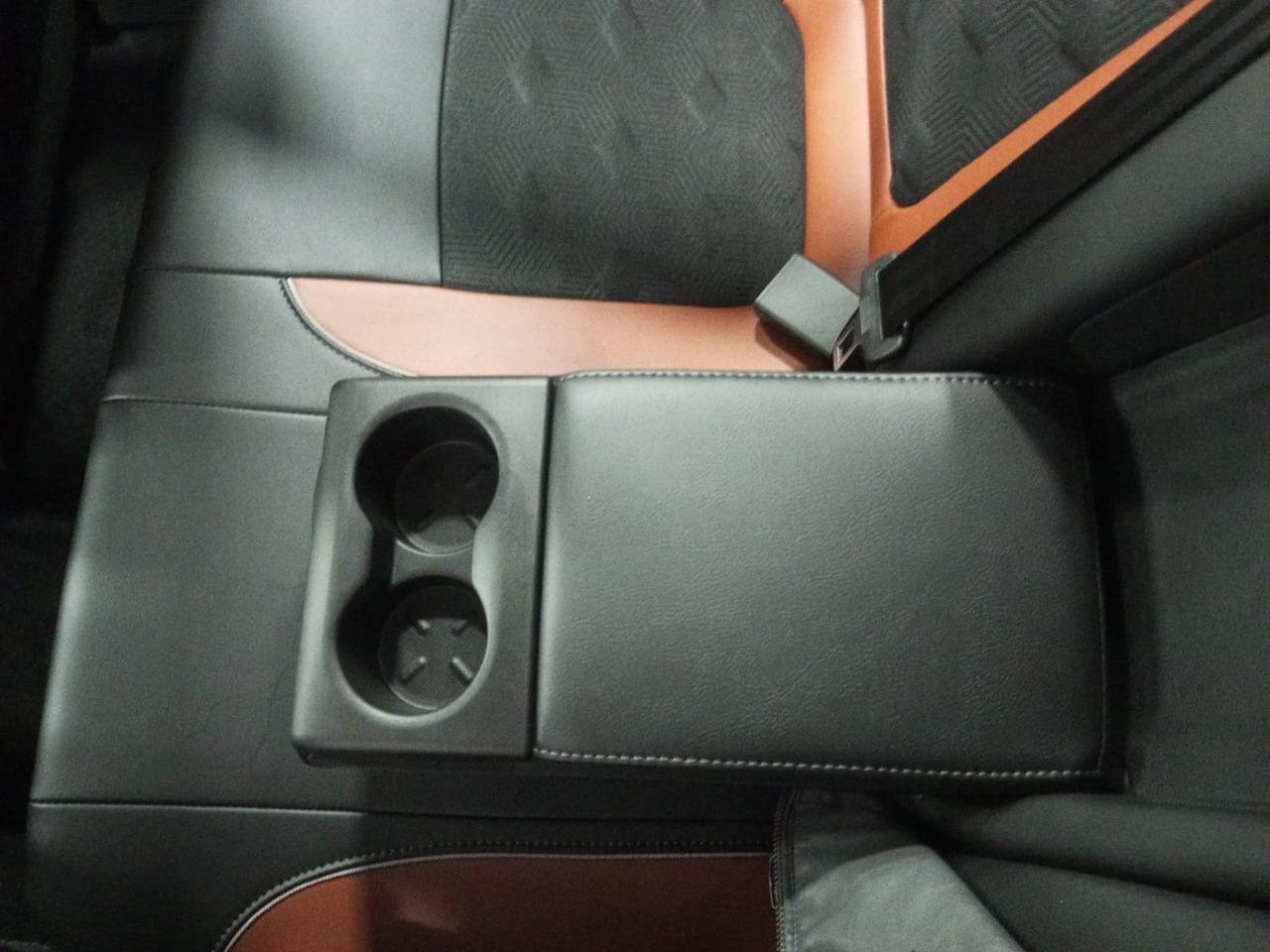 Легковой автотранспорт - LADA Vesta SW Cross 1.8 CVT (122 л.с.)