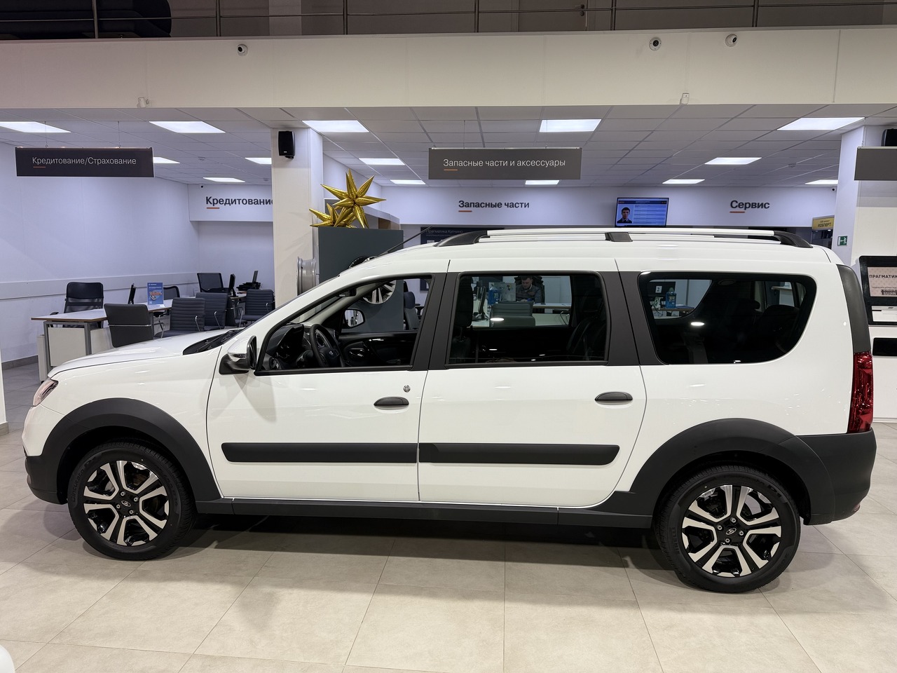 Легковой автотранспорт - LADA Largus Cross 1.6 MT (106 л.с.)